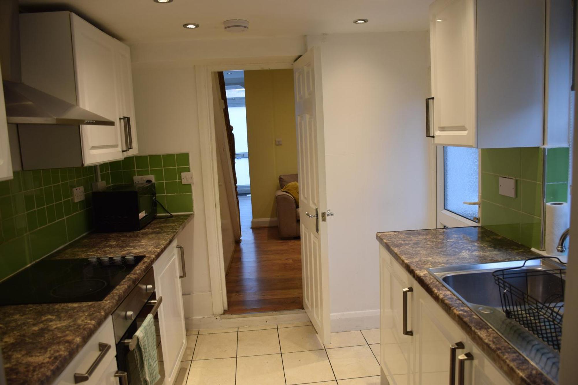 Three Bedroom House Lancaster Road ลอนดอน ภายนอก รูปภาพ